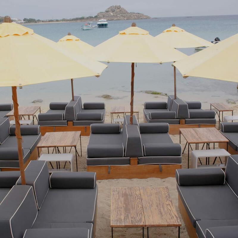 Αυλή του Θοδωρή Μύκονος